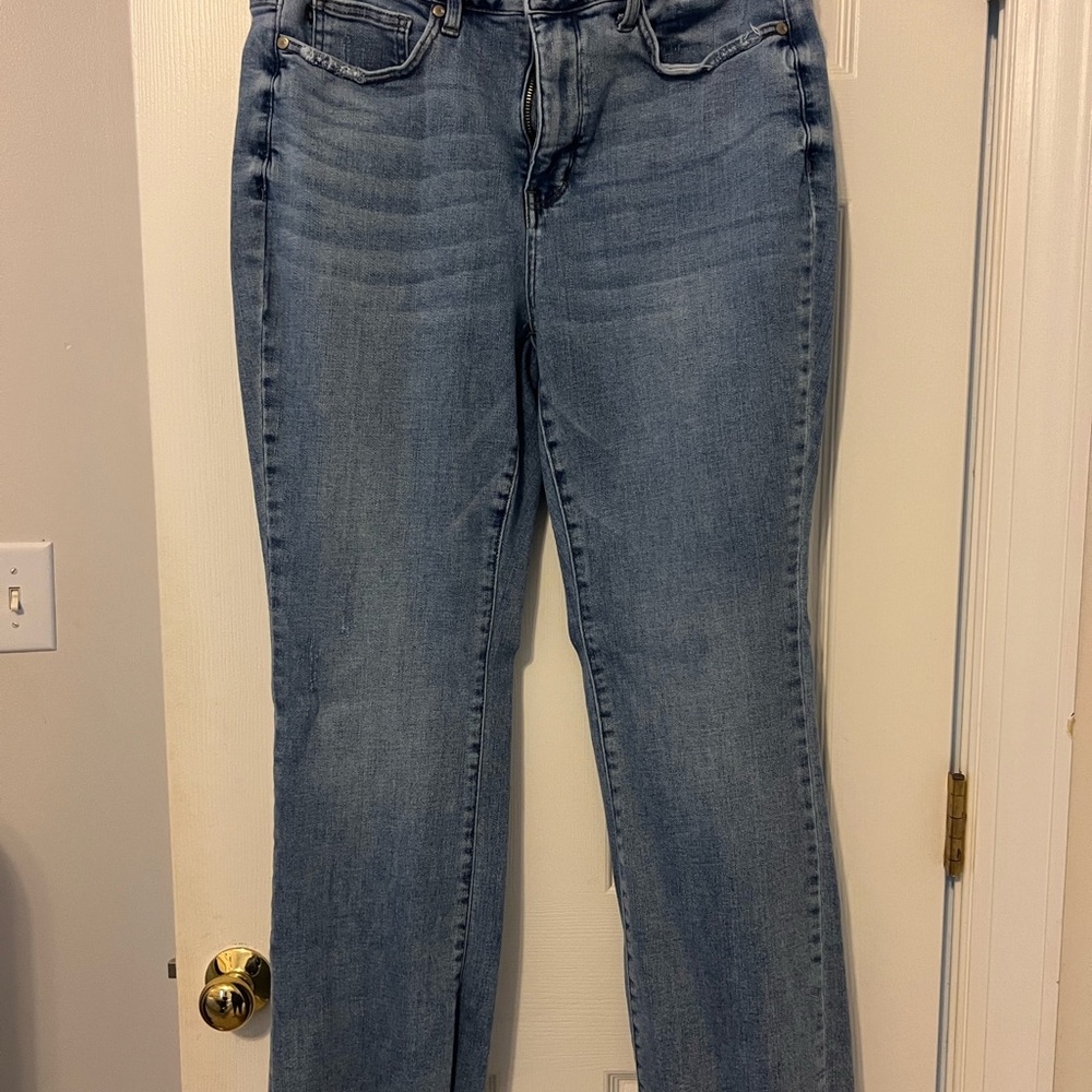 Judy Blue Blue Boot Cut Jeans with Faded Wash and Contrasting Stitching